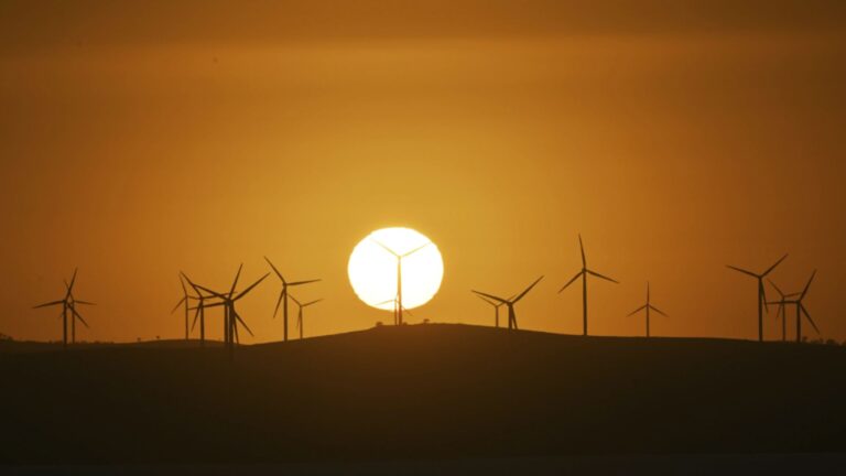 Australia Announces 2035 Emissions Target of 62–70% Below 2005 Levels