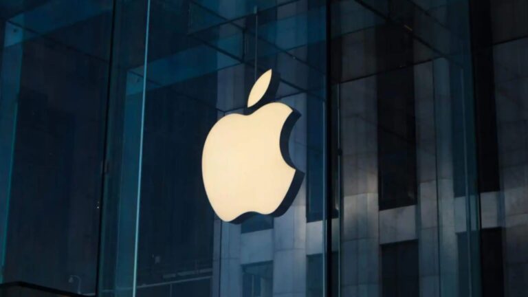 Apple AI Executive Departs Amid Talent Exodus to Rivals