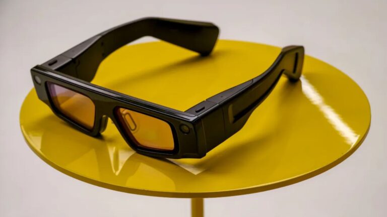 Snap OS 2.0 Revamps AR Spectacles Ahead of Meta’s Smart Glasses