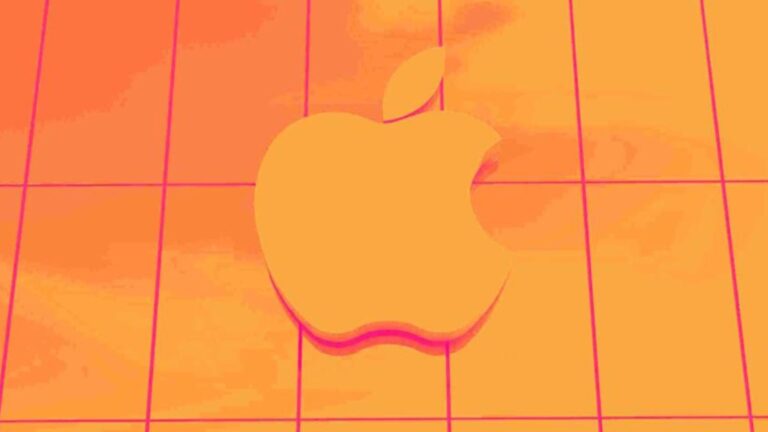 Apple Stock Tumbles 3.2% as iPhone 17 Event Disappoints